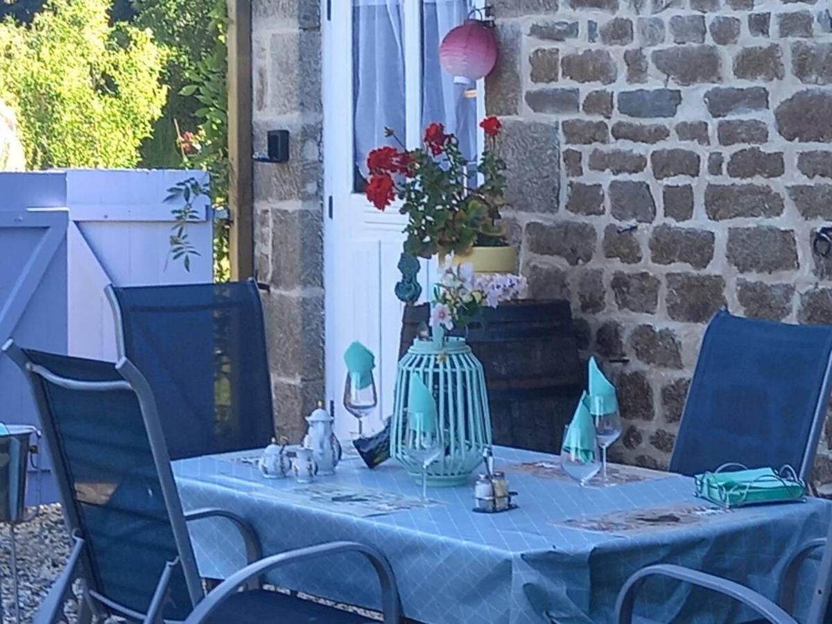 Mortain-Bocage - 2-Bed Wisteria Cottage - Sleeps 4 Notre-Dame-du-Touchet Εξωτερικό φωτογραφία
